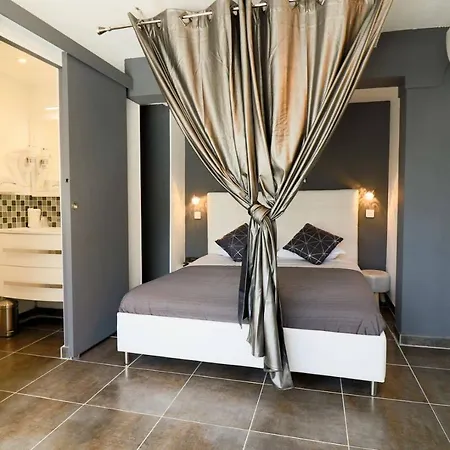 Hôtel et Appartement Le Maguy Cassis Extérieur photo
