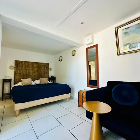Hôtel et Appartement Le Maguy Cassis Extérieur photo