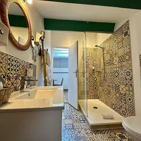 Hôtel et Appartement Le Maguy Cassis Extérieur photo
