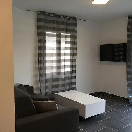 Hôtel et Appartement Le Maguy Cassis Extérieur photo