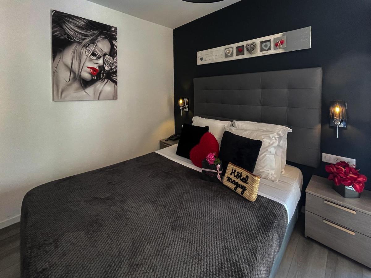 Hotel Eden - Centre-ville- Piscine Chauffee, Jacuzzi Et Sauna - Parking Prive Cassis