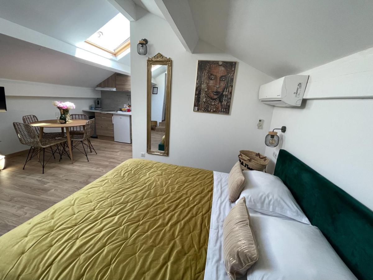 Hotel Eden Cassis - Centre-Ville- Piscine Chauffee, Jacuzzi Et Sauna - Parking Prive