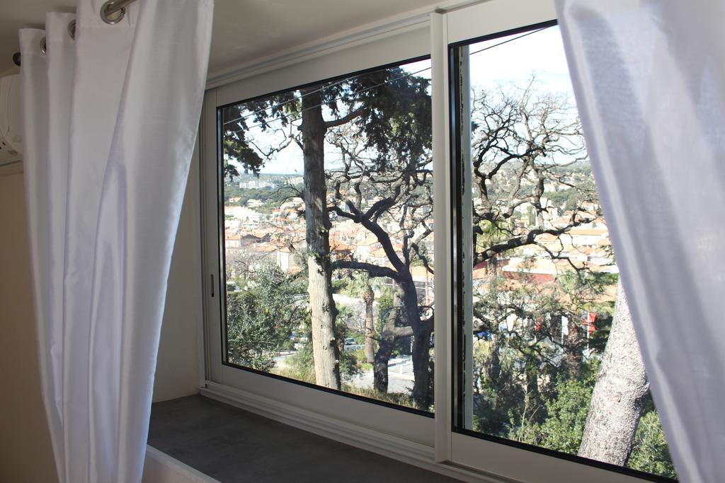 Hotel Eden Cassis - Centre-Ville- Piscine Chauffee, Jacuzzi Et Sauna - Parking Prive Hotel 3*
