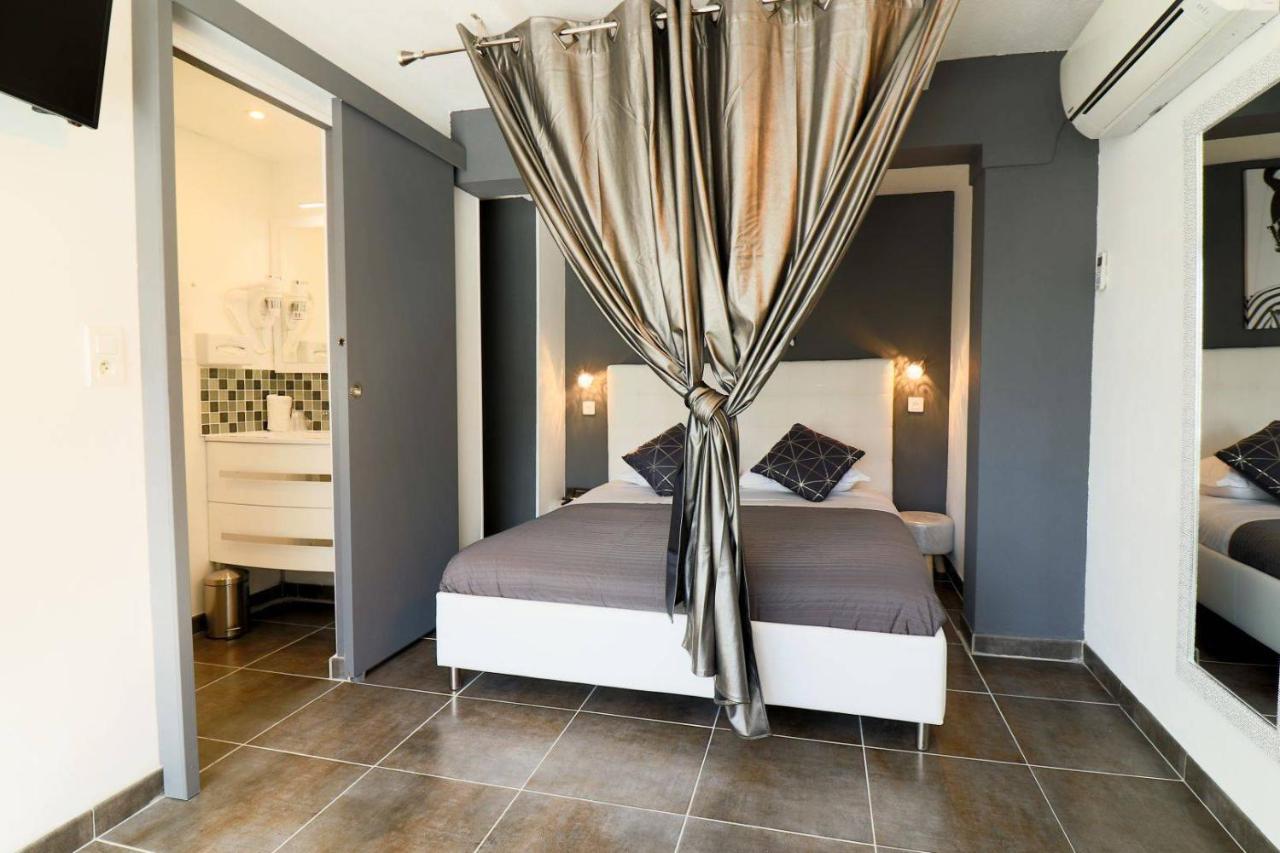 Eden - Centre-ville- Piscine Chauffee, Jacuzzi Et Sauna - Parking Prive