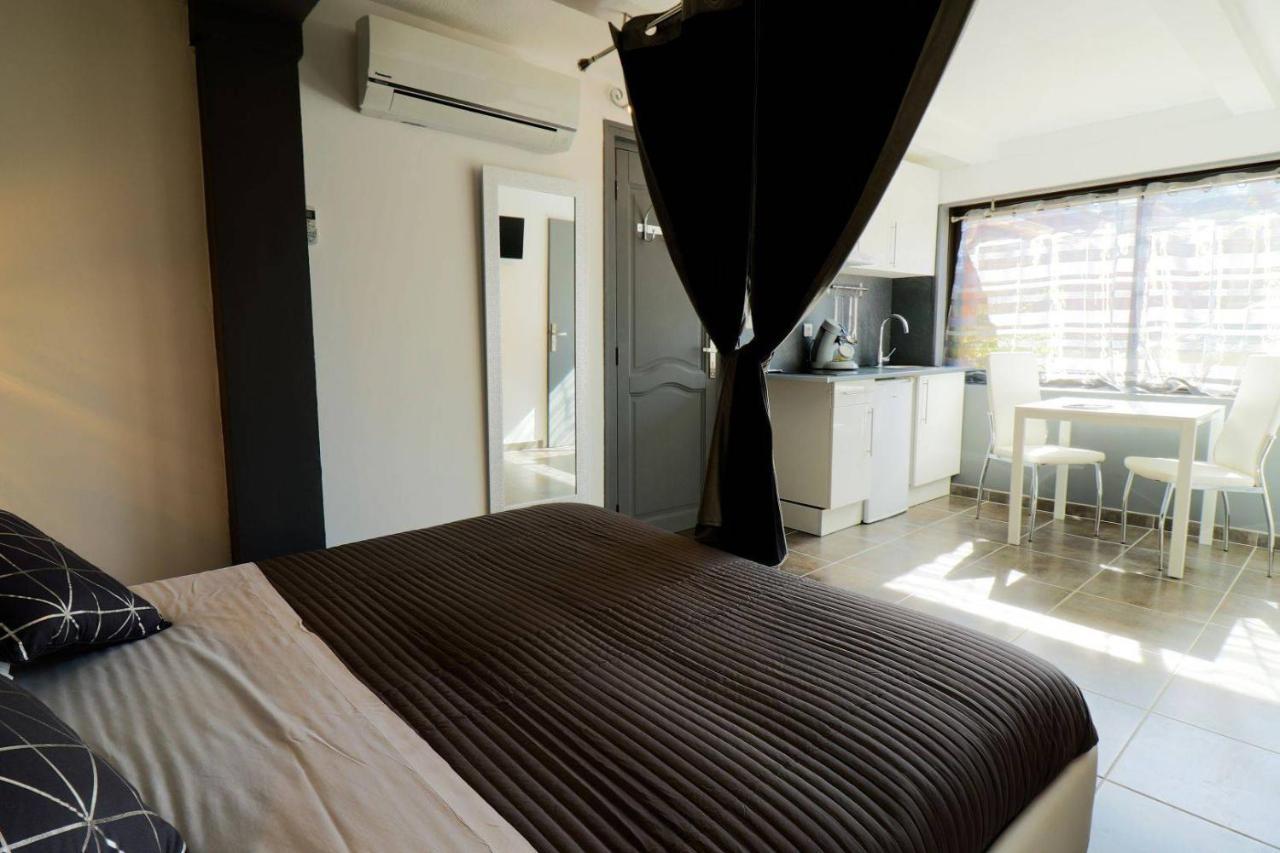 Hotel Eden - Centre-ville- Piscine Chauffee, Jacuzzi Et Sauna - Parking Prive
