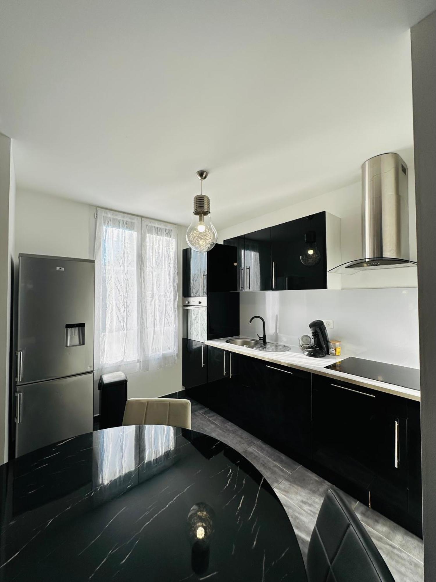 Eden - Centre-ville- Piscine Chauffee, Jacuzzi Et Sauna - Parking Prive 3*