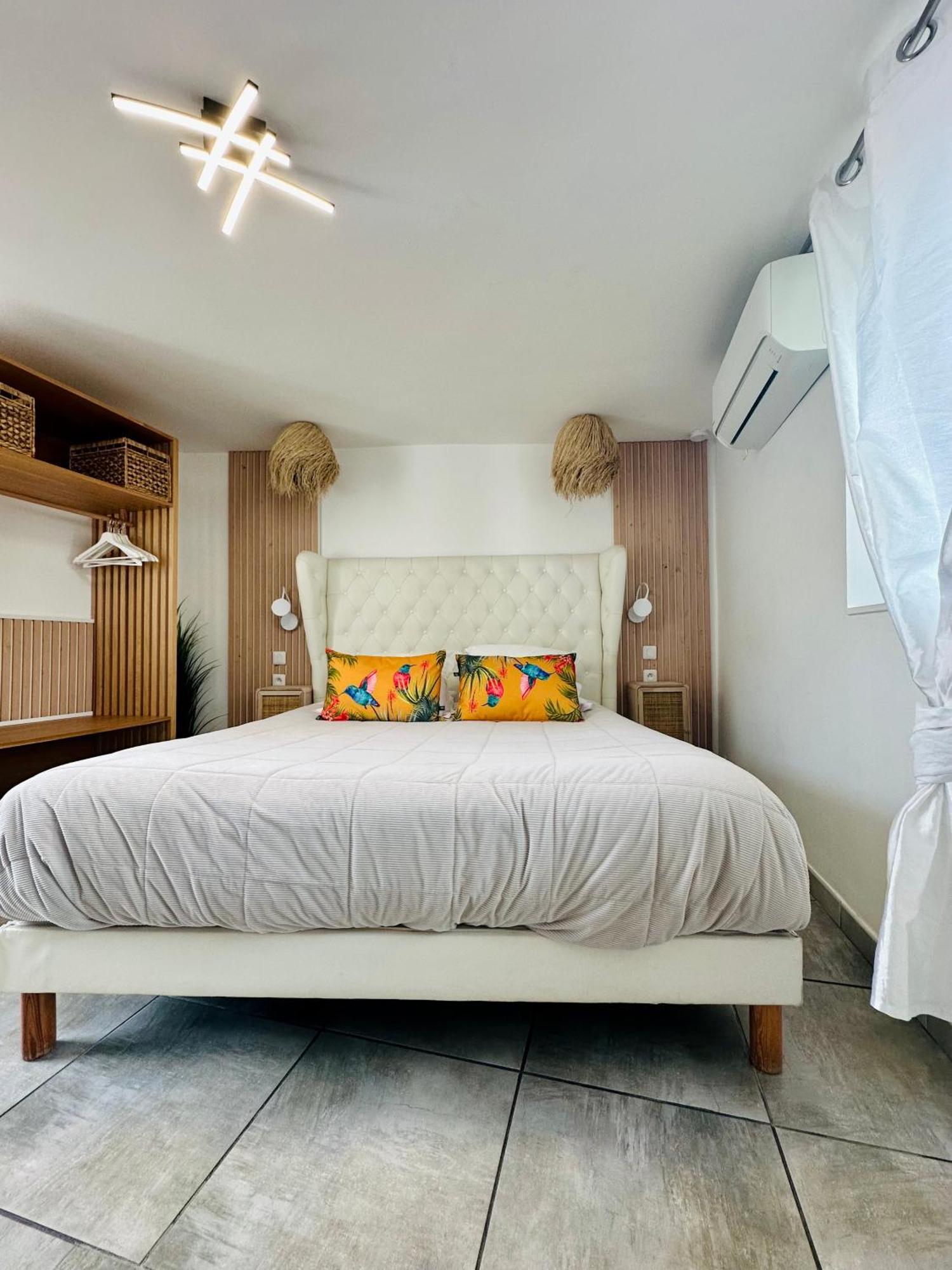 Eden - Centre-ville- Piscine Chauffee, Jacuzzi Et Sauna - Parking Prive