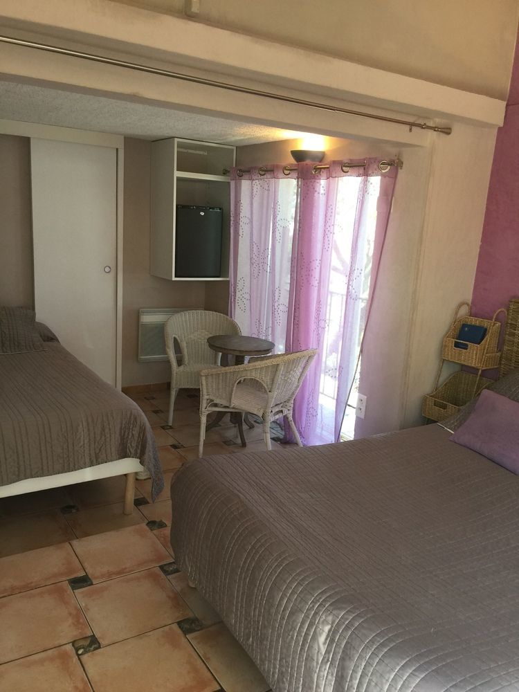 Hotel Eden Cassis - Centre-Ville- Piscine Chauffee, Jacuzzi Et Sauna - Parking Prive Cassis