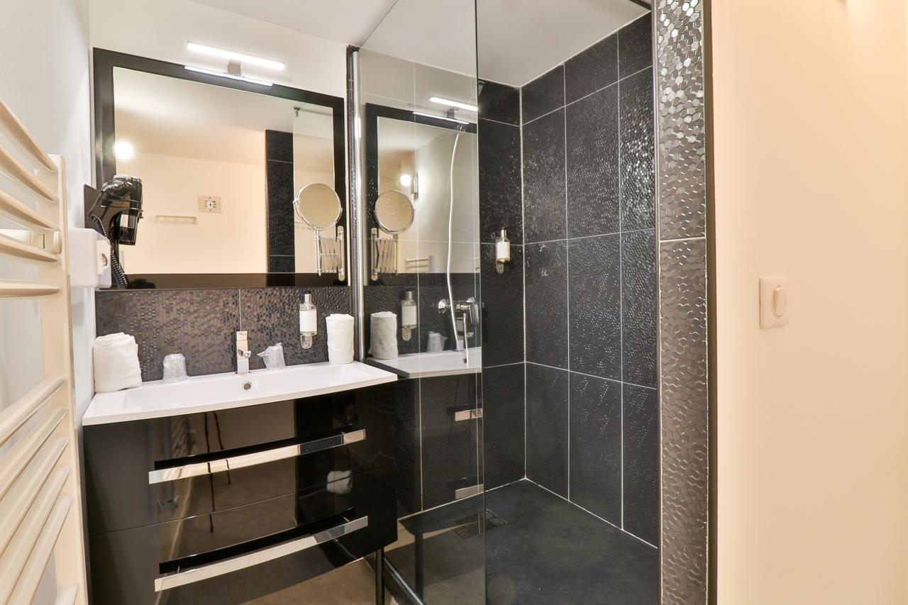 Hotel Eden - Centre-ville- Piscine Chauffee, Jacuzzi Et Sauna - Parking Prive